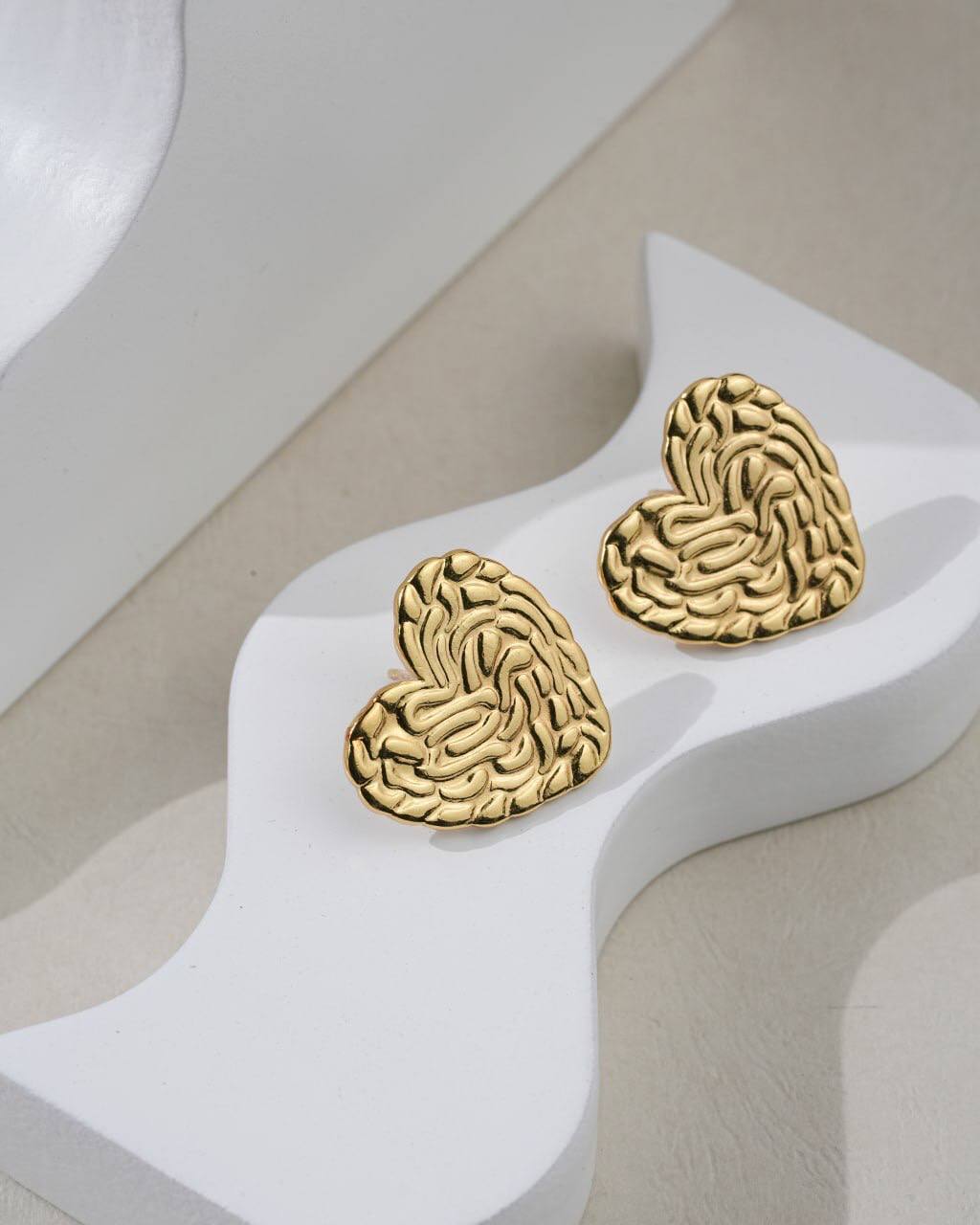 K-Style Maze Heart Studs