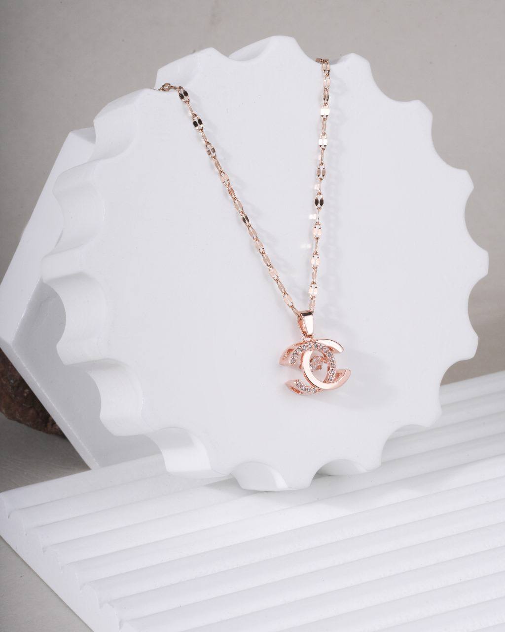 Minimalist Rose Gold Double Curve Necklace