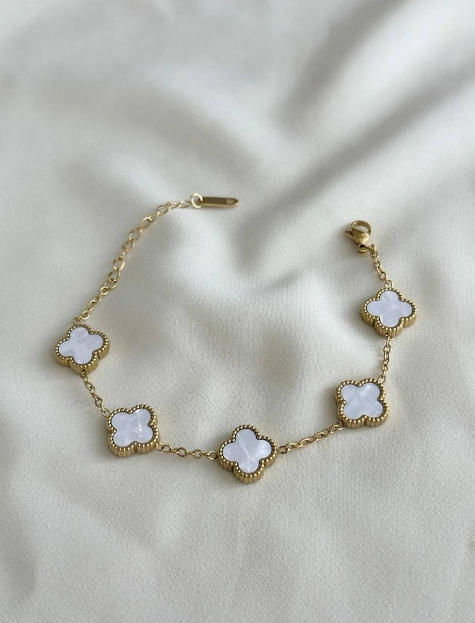 Golden Soleil Clover Bracelet