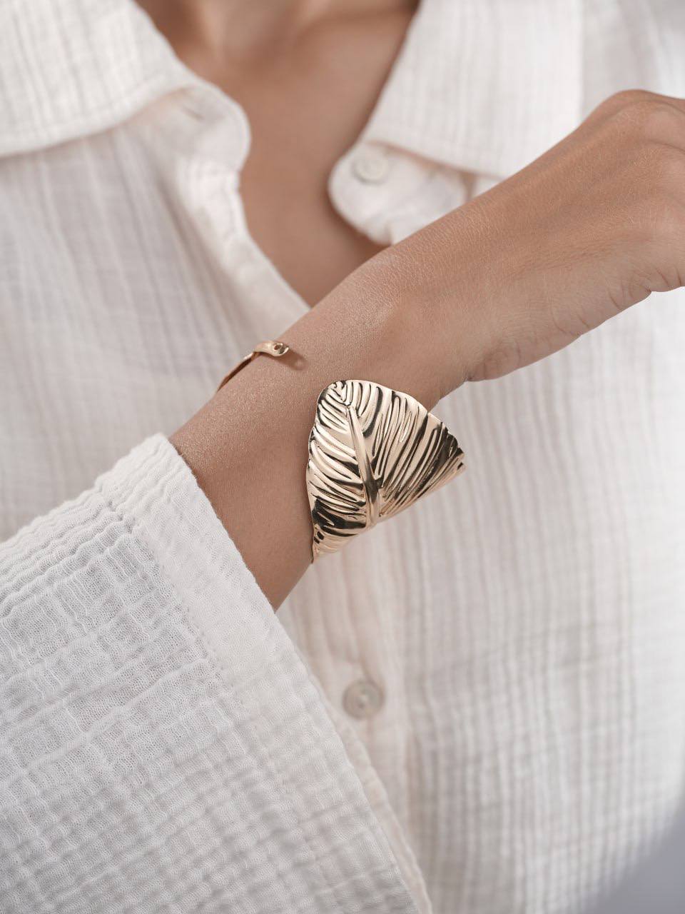 Sculpted Gold Leaf Cuff – Modern Statement Bracelet